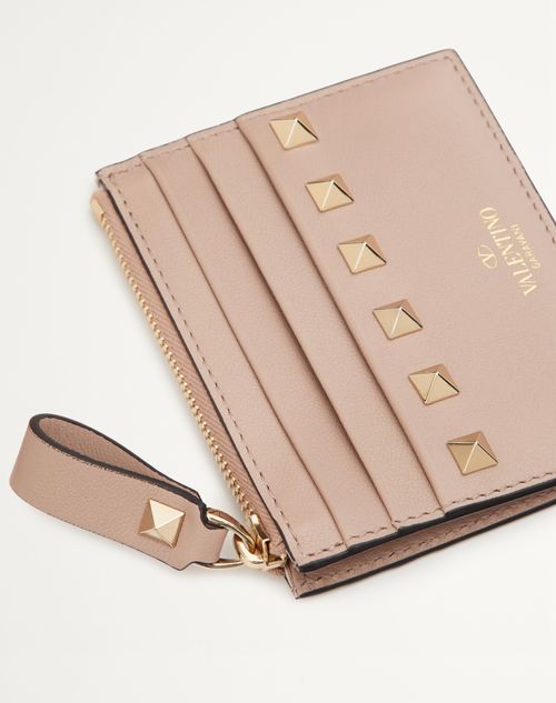 Valentino Garavani - Rockstud Calfskin Cardholder With Zipper - Poudre - Woman - Wallets And Small Leather Goods