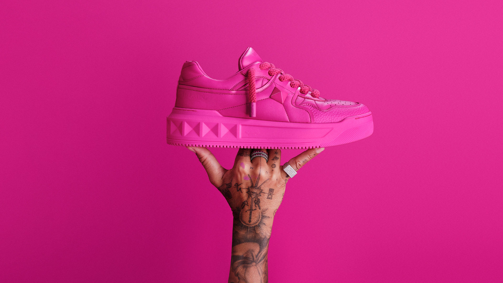 Valentino Men’s Pink PP Fall/Winter 202223 Collection Valentino