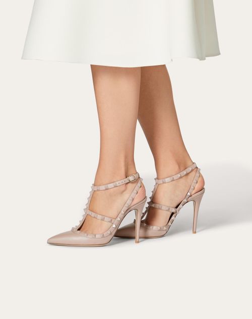 rockstud ankle strap pump with tonal studs 100 mm