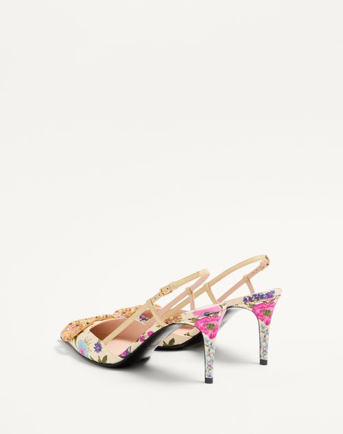  - Multicolor