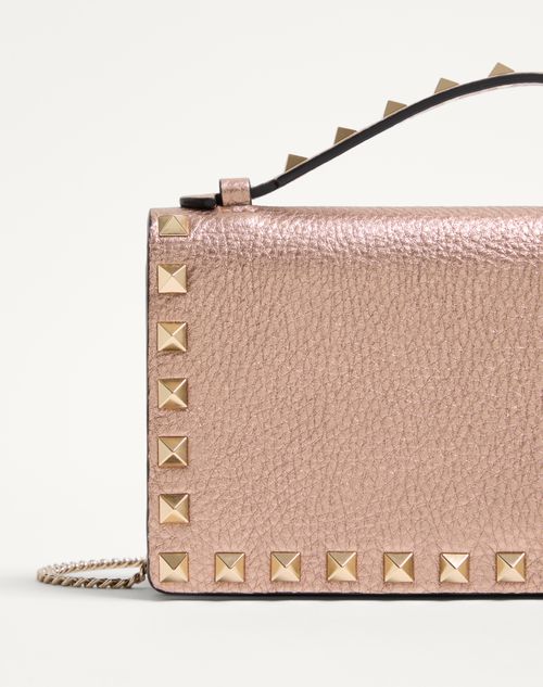 Valentino Garavani - Rockstud Laminated Grainy Calfskin Wallet With Chain - Rose Cannelle - Woman - Wallets And Small Leather Goods