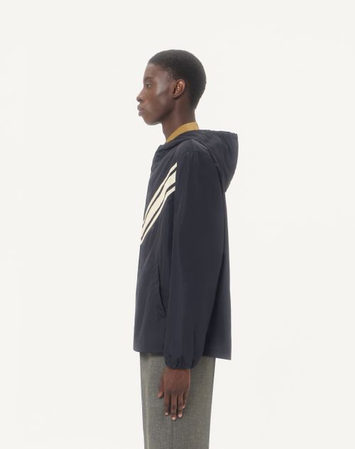 Valentino - Valentino Hooded Windbreaker In Lightweight Nylon With Inlaid V - Navy/beige - Man - Outerwear