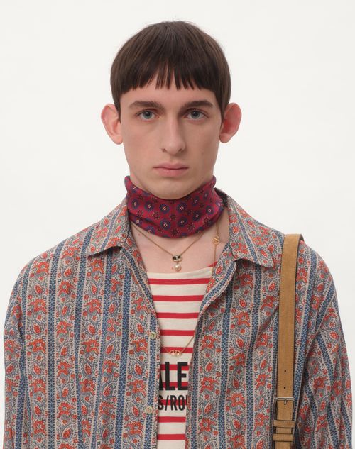  - Beige/blue/red