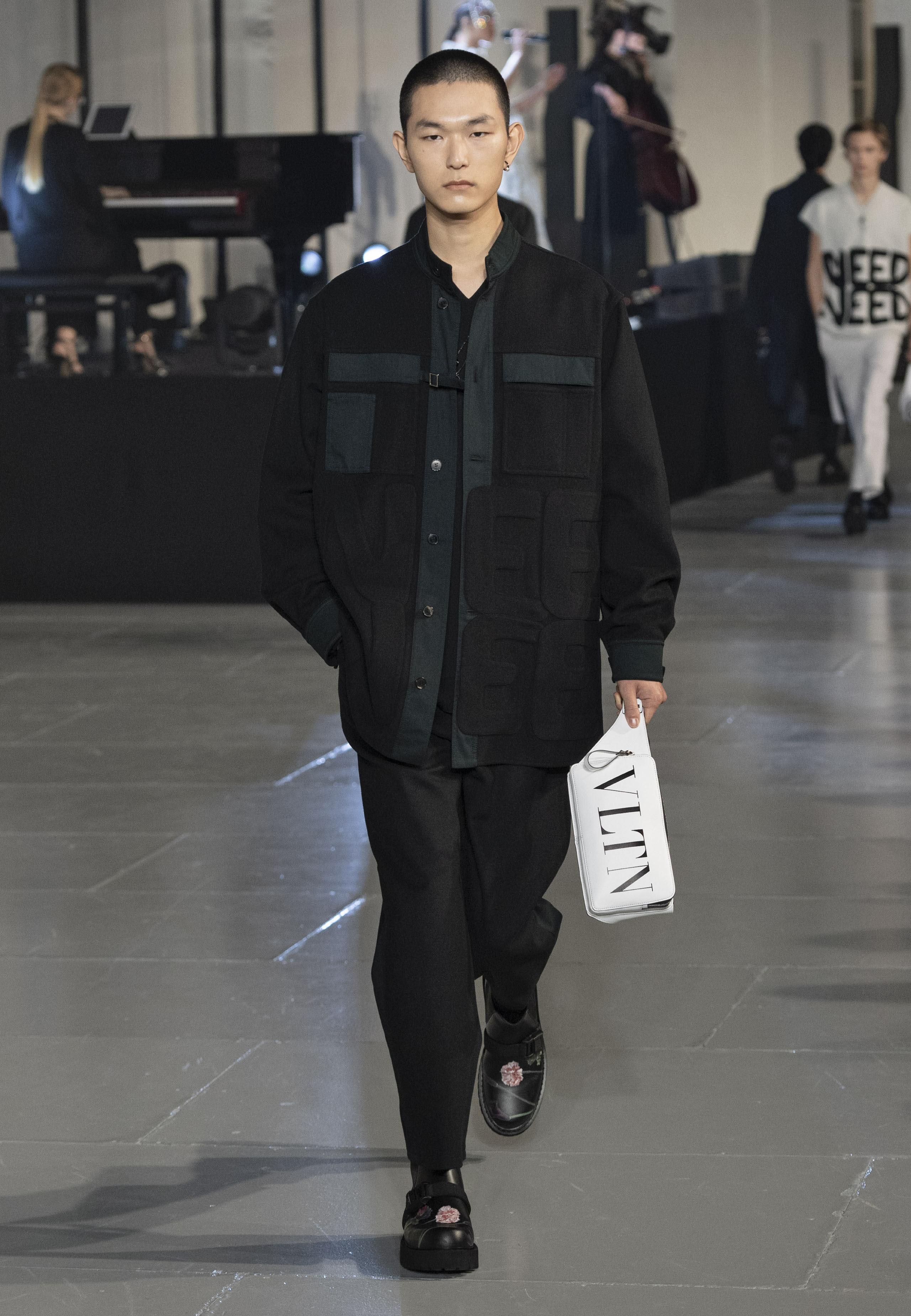 Valentino 2020-2021秋冬メンズファッションショー | Valentino