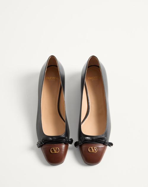 - Black/coffe