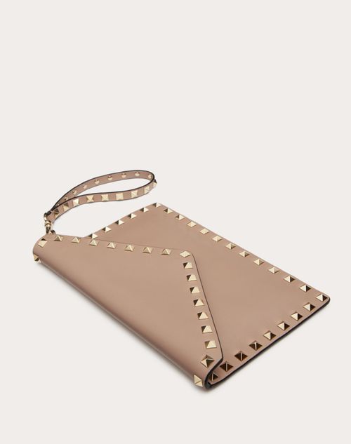 Valentino garavani rockstud clutch 2024 bag