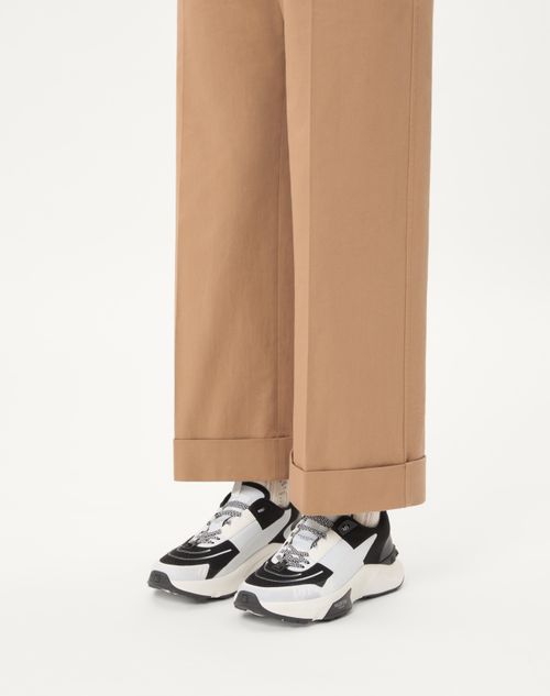 Valentino Garavani - True Act Low Top Sneaker In Mesh And Rubberized Fabric - Black/white - Man - Sneakers