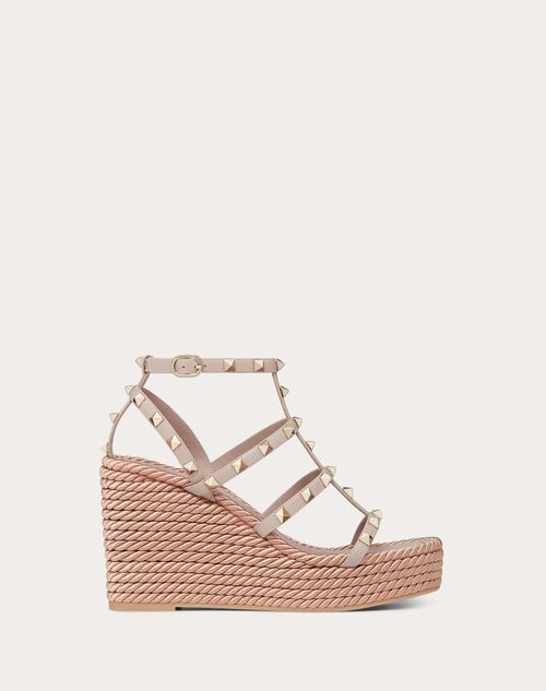 Valentino Garavani - Rockstud Ankle Strap Wedge Sandal In Calfskin Leather 95 Mm - Poudre - Woman - Shoes