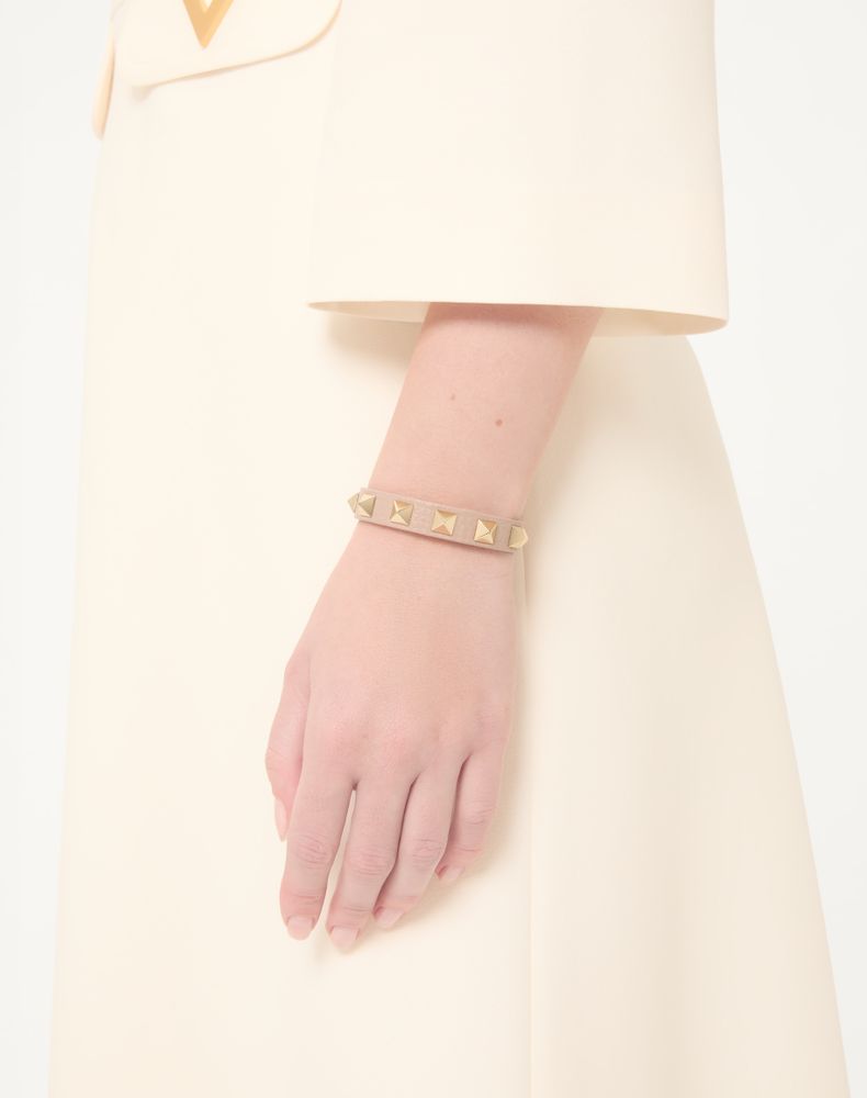 Valentino Garavani Rockstud Bracelet Woman Poudre Uni