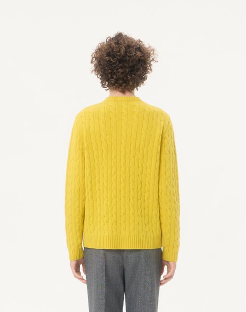 Valentino - Suéter Valentino De Cachemira En Punto Trenzado Con Vlogo - Amarillo - Hombre - Prendas De Punto