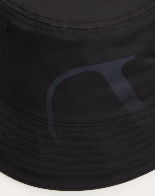 Valentino Garavani - Vlogo Signature Bucket Hat - Black - Man - Hats And Gloves