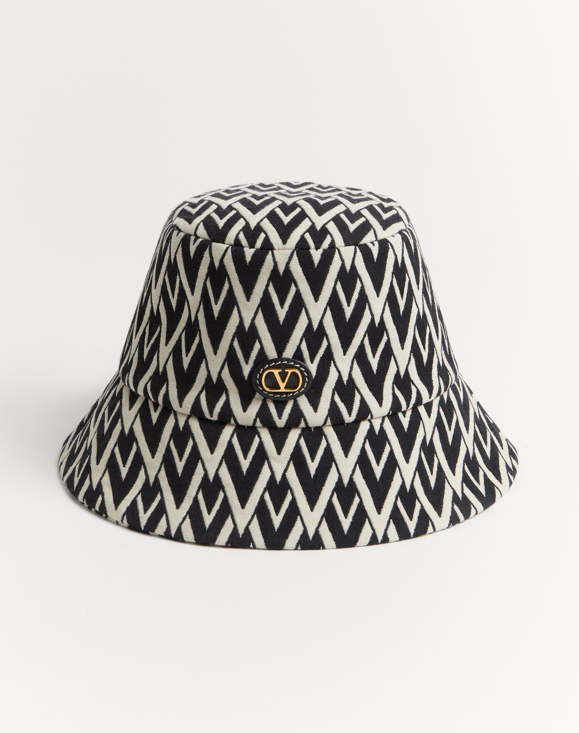 TOUTE LA V WOOL BUCKET HAT ?quality=80&size=35&format=auto