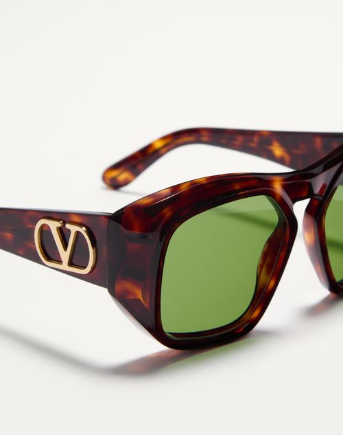  - Brown/green