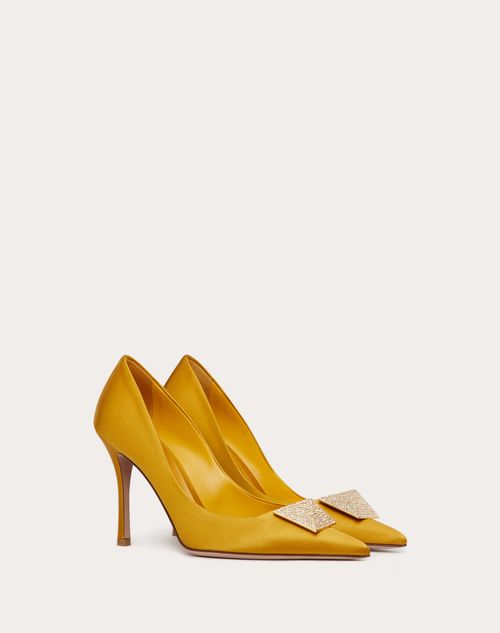Valentino Garavani - One Stud Satin Pump With Stud And Crystals 100mm - Gold - Woman - Woman Shoes Sale