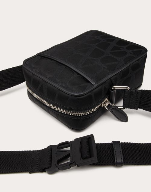 Bolso de hombro negro con cadena dorada Snowy de Valentino