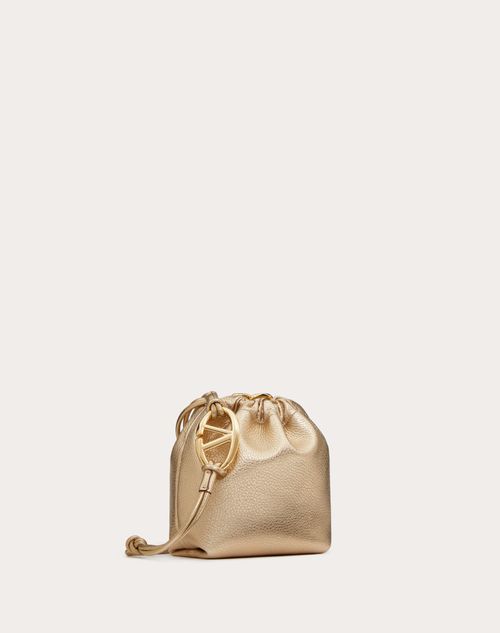 Valentino Garavani - Minibolso Tipo Saco Vlogo Pouf De Cuero Metalizado - Oro - Mujer - Shelf - W Bags - Vlogo Soft