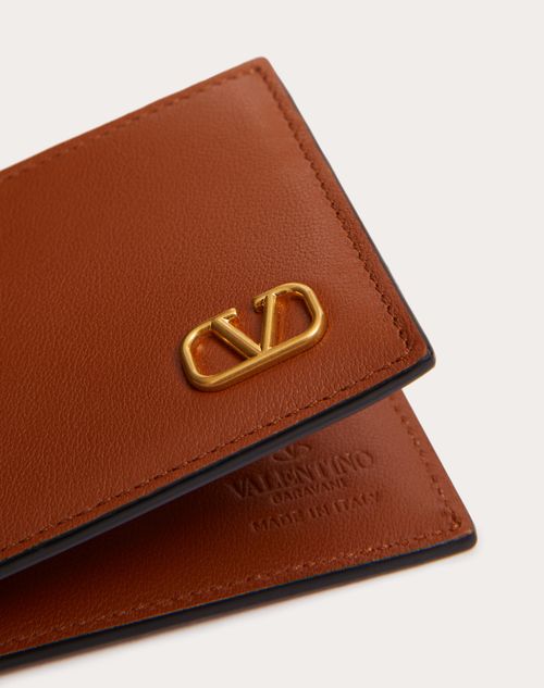 Valentino Garavani - Vlogo Signature Wallet For Us Dollars - Saddle Brown - Man - Flap Wallets