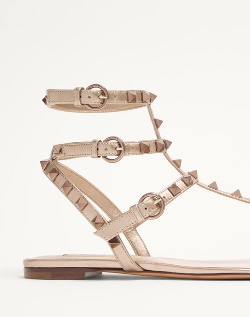 Valentino Garavani - Rockstud Metallic Flat Flip-flop Sandal - Skin - Woman - Shoes