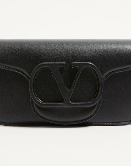 Valentino Garavani - Valentino Garavani Locò Small Shoulder Bag In Calfskin - Black - Woman - Shoulder Bags