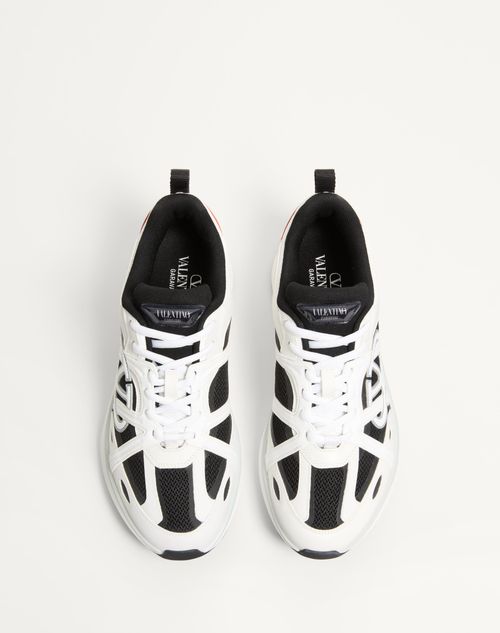  - Multicolor