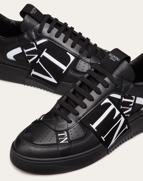 LOW-TOP CALFSKIN VL7N SNEAKER WITH BANDS