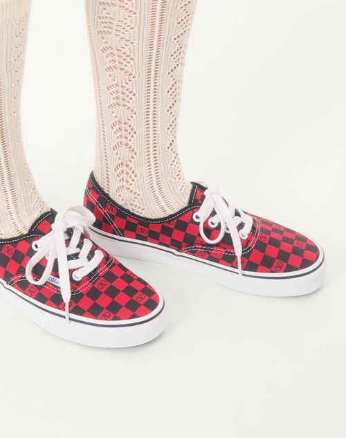 Valentino Garavani - Valentino Garavani And Vans Low-top Trainer In Fabric With Vlogo Checkerboard Print - Rouge Pur/black - Woman - Trainers