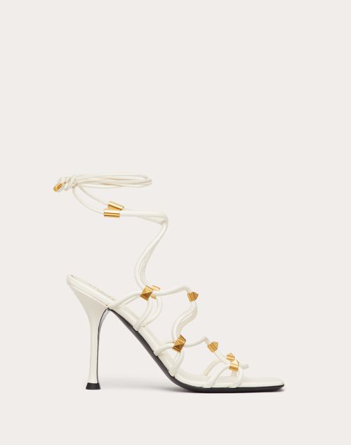 Valentino Garavani - ロックスタッズ ネット キッドスキン サンダル 100mm - アイボリー - ウィメンズ - サンダル