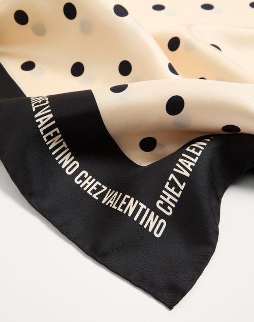 Valentino Garavani - CHEZ VALENTINO SILK SCARF  - Butter/black - Woman - Soft Accessories