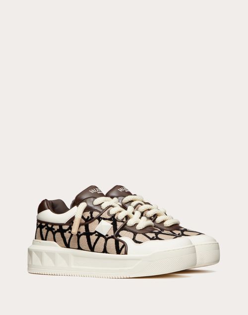 Valentino Garavani - One Stud Xl Low-top Sneaker In Nappa Leather And Toile Iconographe Fabric - Beige/black - Man - All About Logo