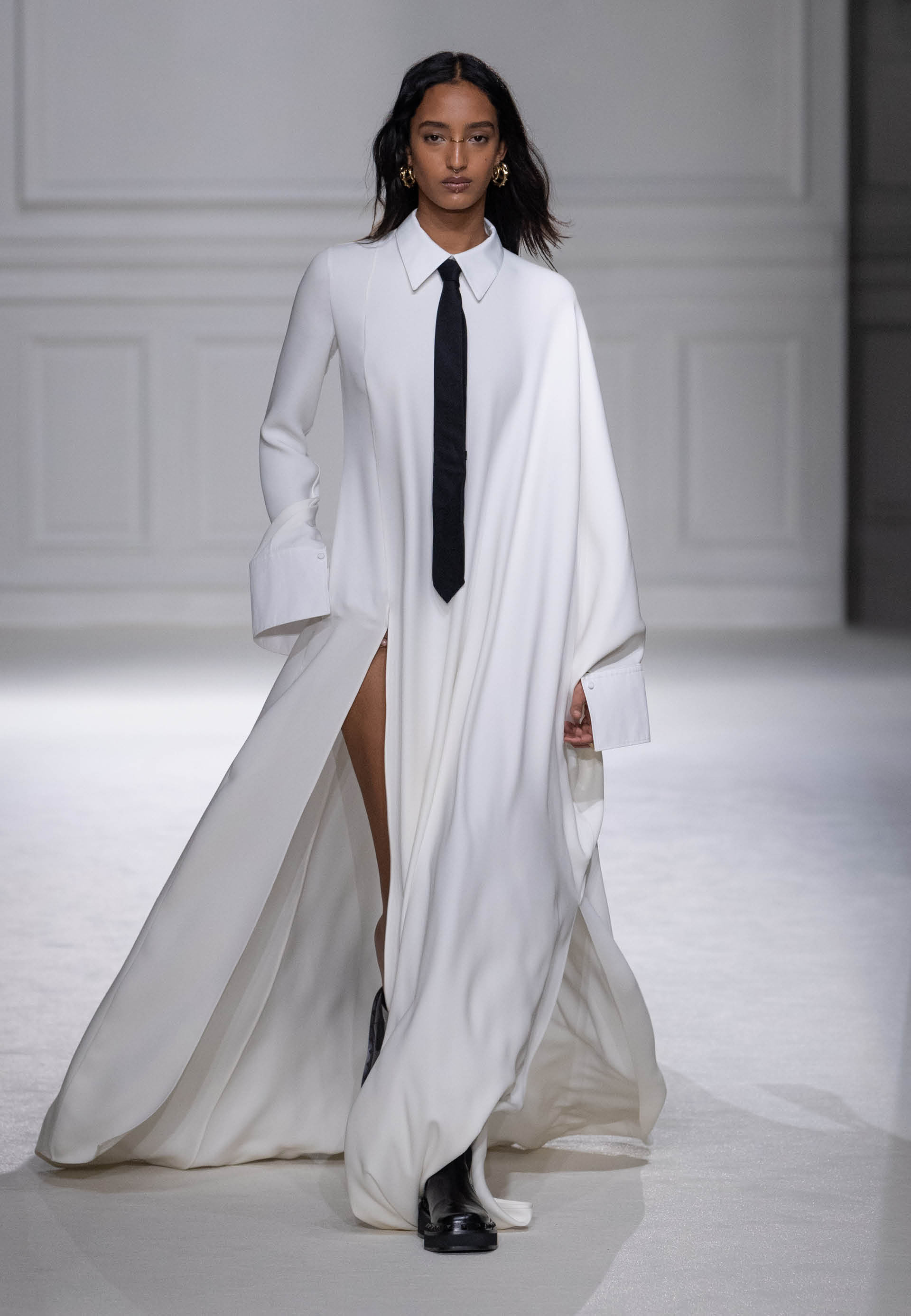 Valentino Black Tie Fall/​Winter 2023-24 Collection fashion show 