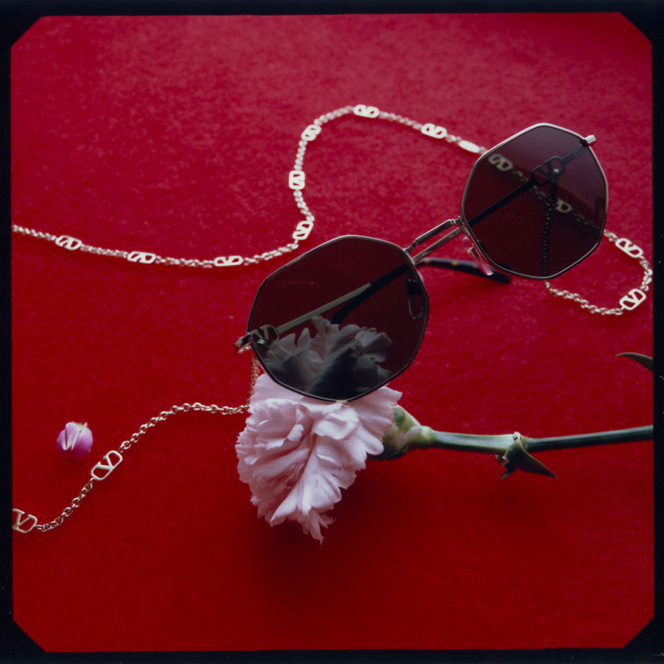 Eyewear by Valentino: discover Crystal Studs and VLOGO SIGNATURE ...