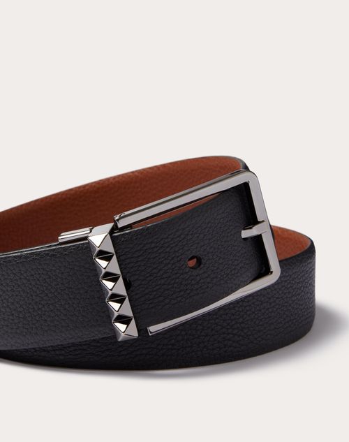 Valentino Garavani - Rockstud Reversible Belt In Grainy Calfskin 35 Mm - Black/saddle Brown - Man - Belts - M Accessories