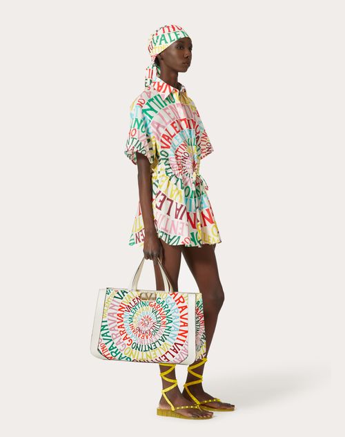 Valentino Garavani - Valentino Garavani Escape Canvas Handbag With Valentino Garavani Loop Print - Multicolour - Woman - Summer Totes - Bags (vlogo Totes/signature)