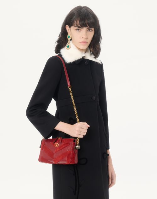 Valentino Garavani - 발렌티노 가라바니 판테아 스웨이드 & 나파 쉐브론 패턴 스몰 숄더백 - 레드 - 여성 - 숄더백