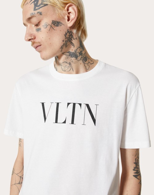 Vltn T-shirt for Man in Black | Valentino SE