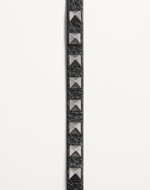 Valentino Garavani - ROCKSTUD LEATHER BRACELET WITH RUTHENIUM STUDS - Black - Man - Jewelry