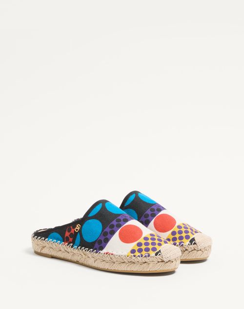  - Multicolour