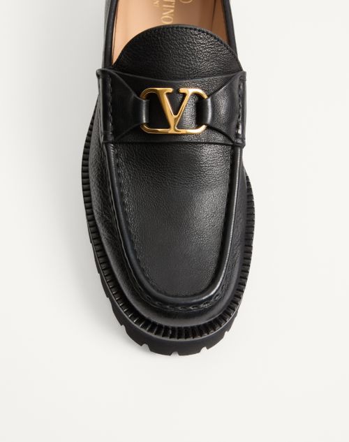 Valentino Garavani - Vlogo Signature Buffalo Loafer - Black - Man - Loafers And Driver