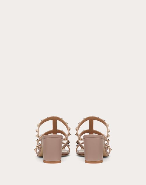 Rockstud Calfskin Leather Slide Sandal 60 Mm for Woman in Poudre