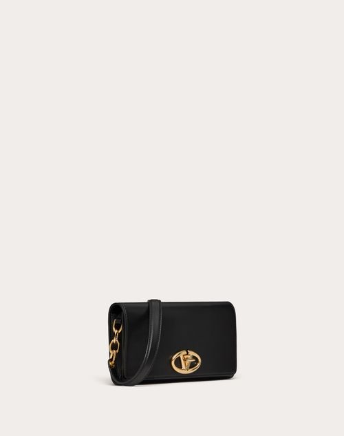 Valentino Garavani - Vlogo The Bold Edition Wallet With Shoulder Strap In Nappa - Black - Woman - Clutches