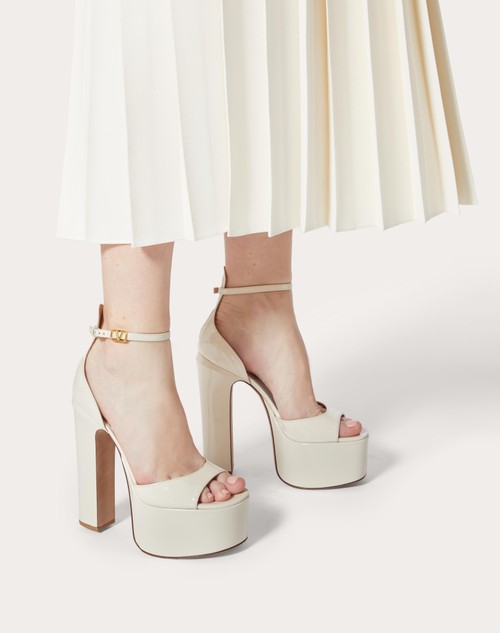 VALENTINO ベージュレザー VLOGO サンダル-