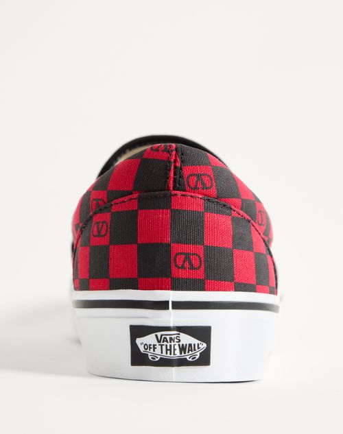 Valentino Garavani - Valentino Garavani Und Vans Slip-on-sneaker Aus Stoff Mit Vlogo-schachbrettmuster - Rouge Pur/schwarz - Mann - Sneaker