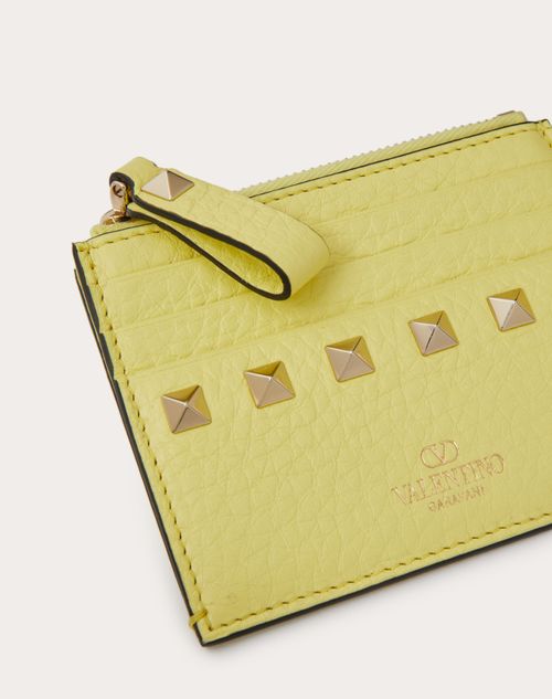 Valentino Garavani - Rockstud Grainy Calfskin Cardholder With Zipper - Light Yellow - Woman - Wallets And Small Leather Goods
