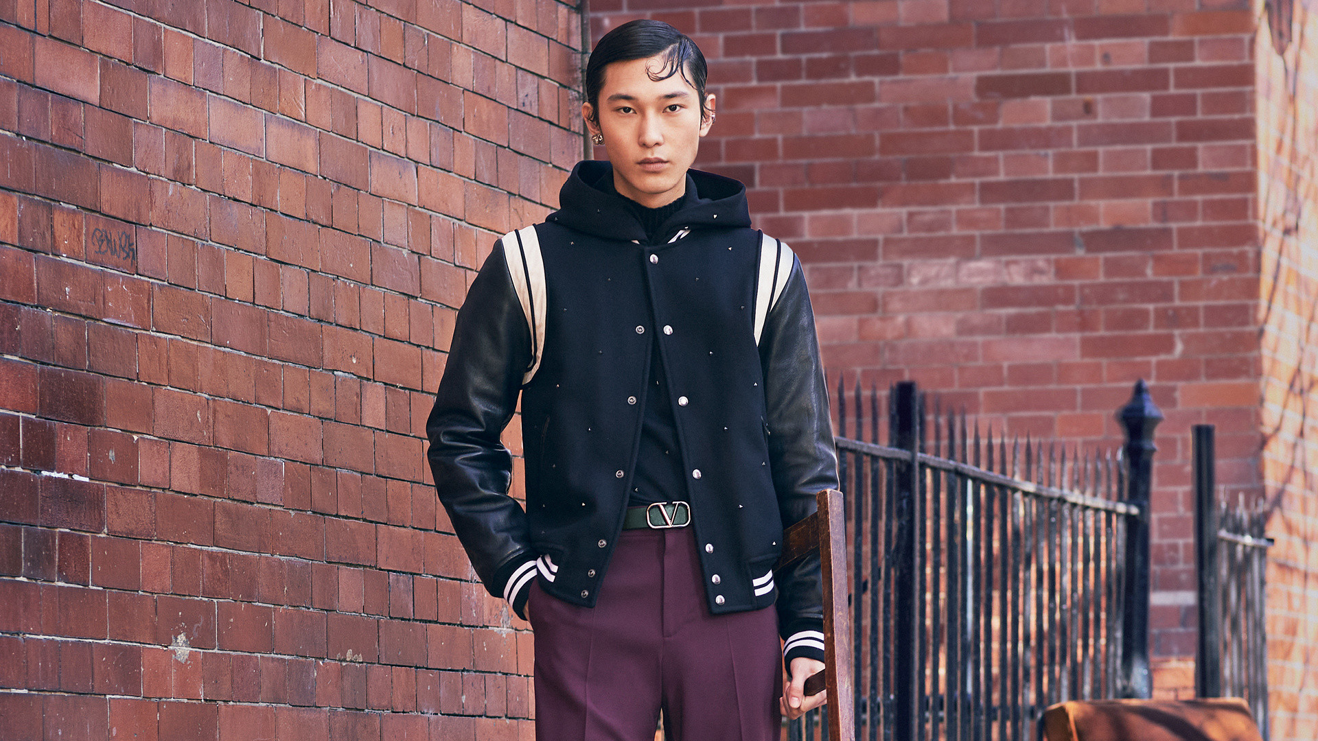 VALENTINO_WOMAN-MAN FALL22_1920x1080_11