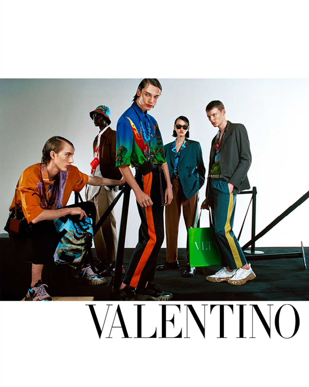 ヴァレンティノ 最新情報 デザイナーコレクション Valentino Com