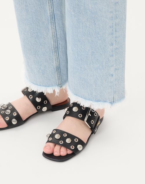 Valentino Garavani - Nellcôte Slide Sandal In Grainy Calfskin - Black - Woman - Shoes