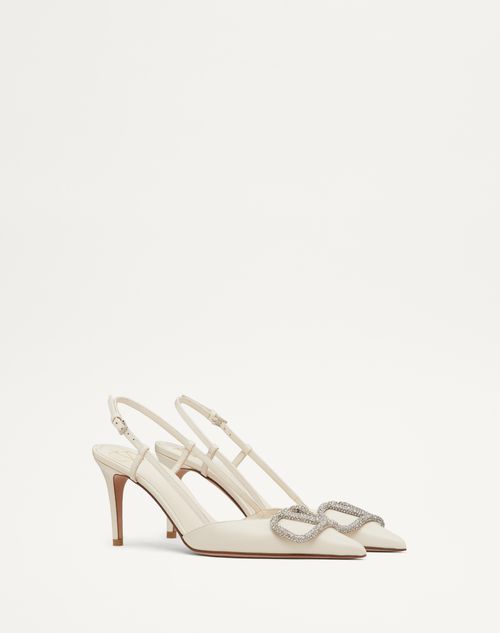 Valentino Garavani - Vlogo Signature Slingback Pump In Calfskin Leather 80mm - Light Ivory/crystal - Woman - Pumps