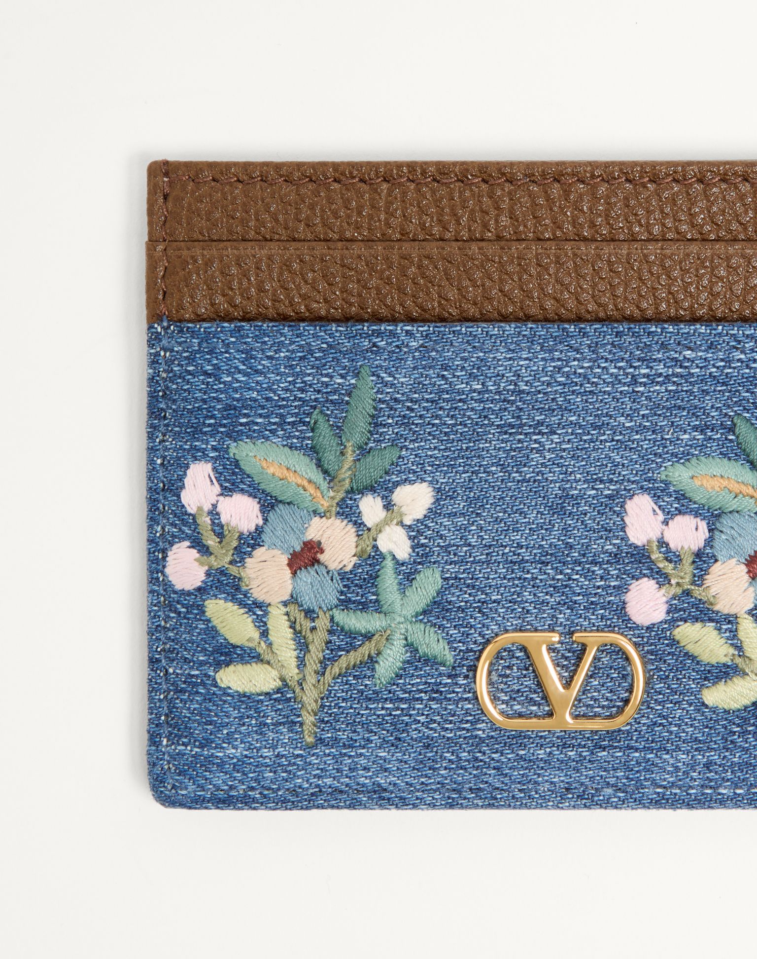 발렌티노 가라바니 브이로고 시그니처 데님 플로럴 자수 카드홀더 8W0P0AJ7MDU_AXM