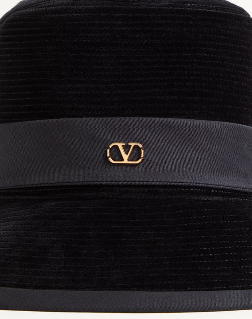 Valentino Garavani - Vlogo Signature Cotton Hat. - Black - Woman - Hats And Gloves