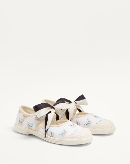  - White/multicolor